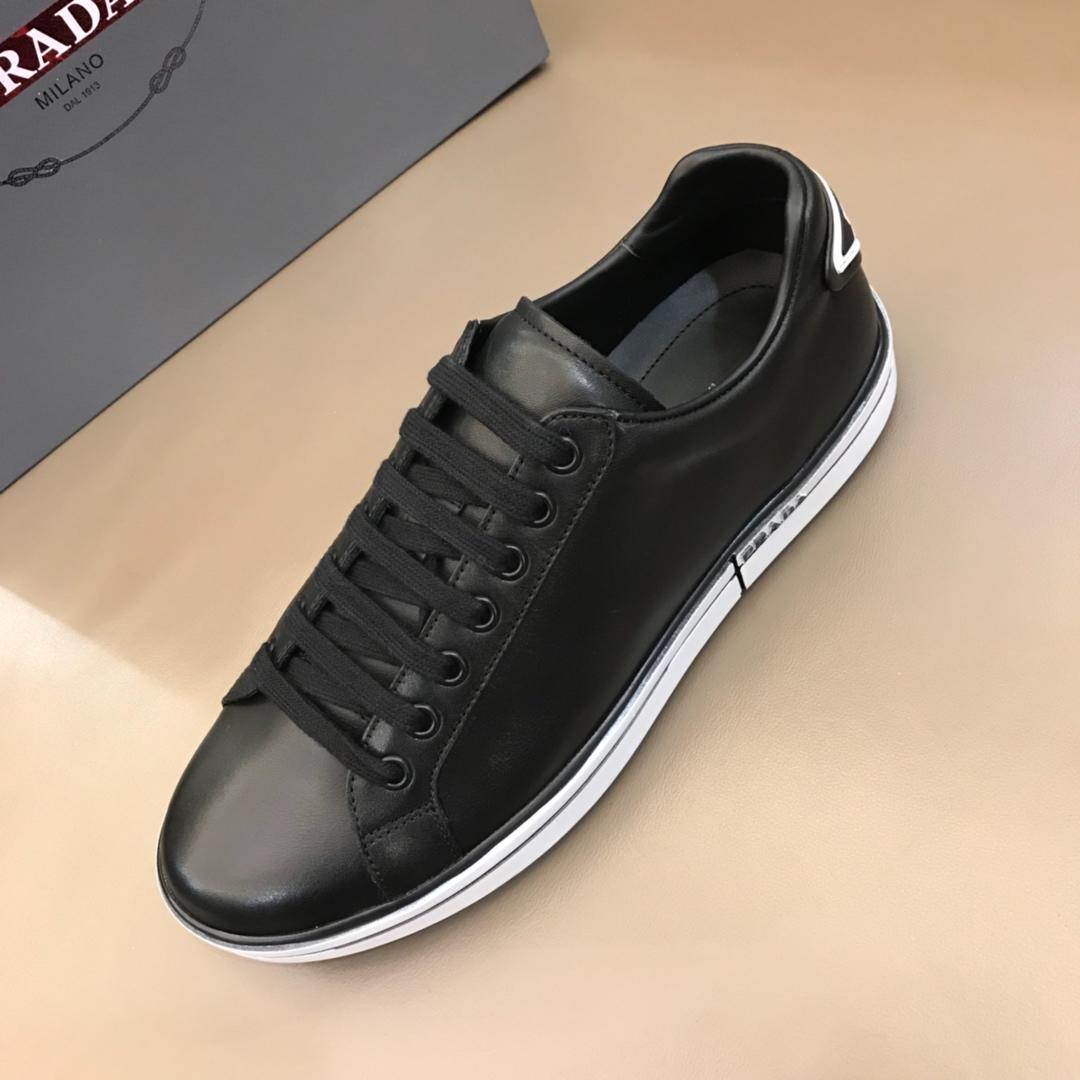 Prada Fashion Sneakers Black and White Prada Patch Heel with White Sole MS02934