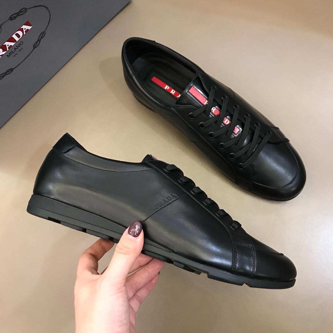 Prada Fashion Sneakers Black and red Prada patch tongue with black sole MS02953