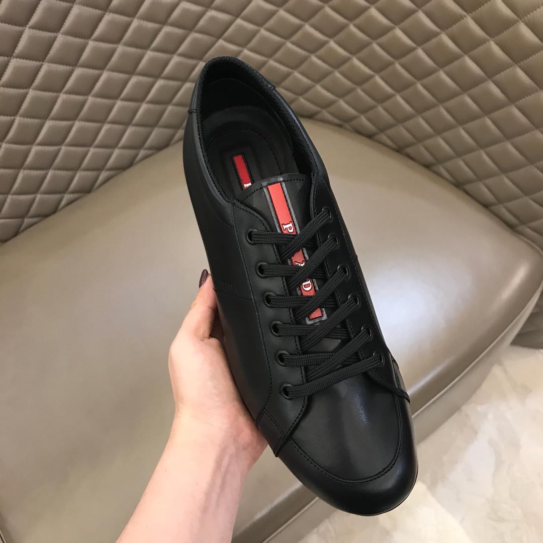 Prada Fashion Sneakers Black and red Prada patch tongue with black sole MS02953