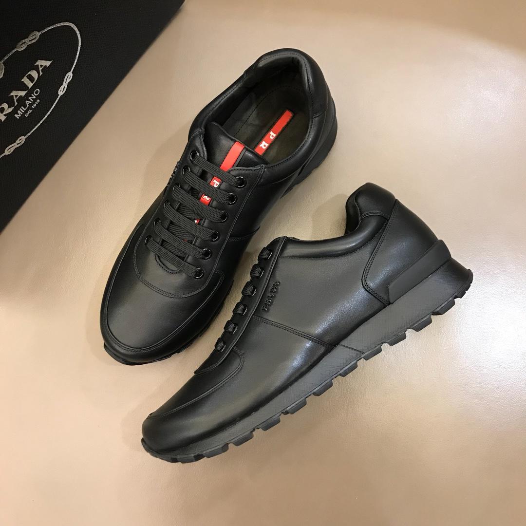 Prada Fashion Sneakers Black and black soles MS02966