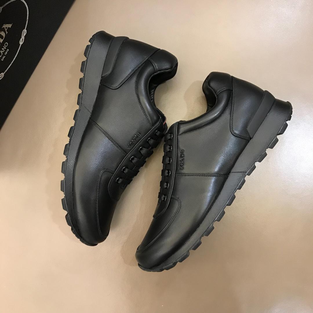 Prada Fashion Sneakers Black and black soles MS02966