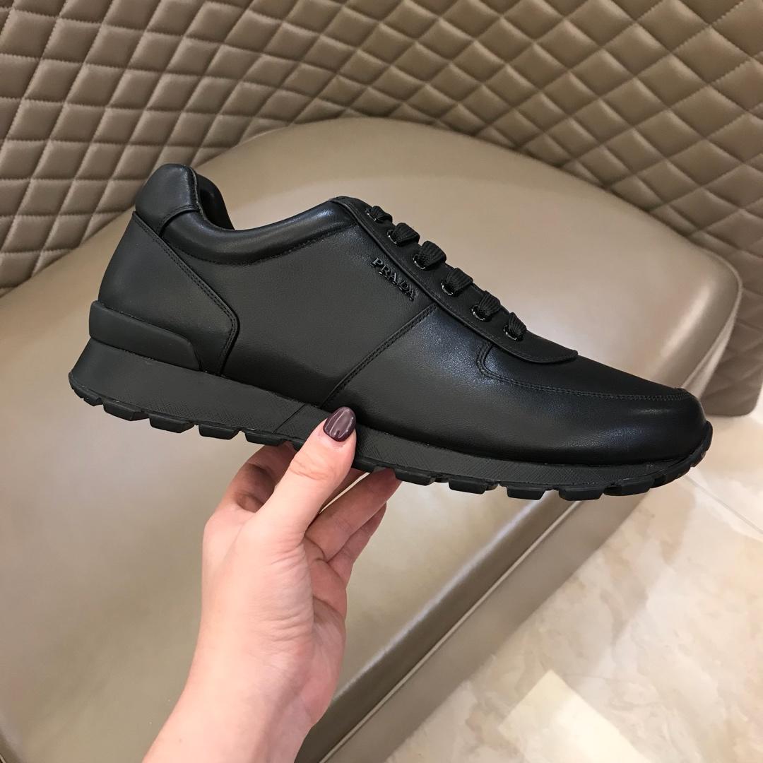 Prada Fashion Sneakers Black and black soles MS02966