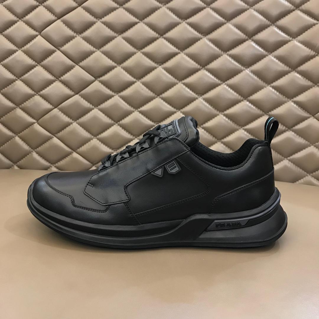 Prada Fashion Sneakers Black and black soles MS02940
