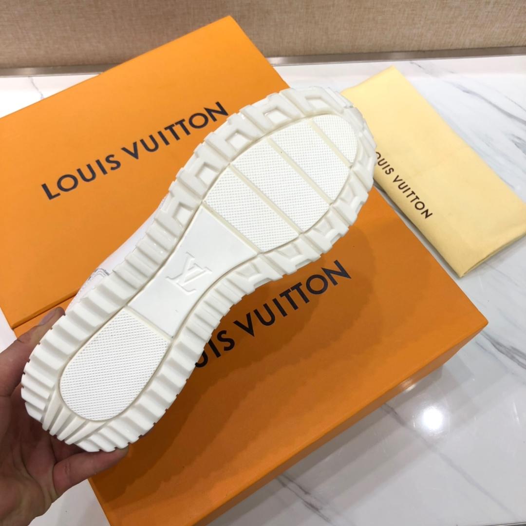 lv Perfect Quality Sneakers White and white Monogram trim details and white sole MS071137
