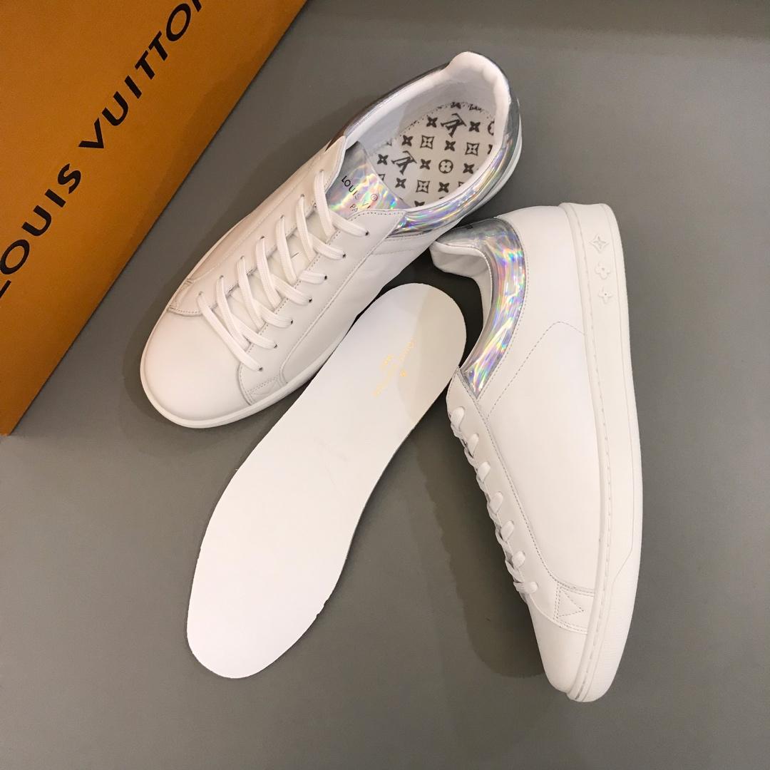 lv Perfect Quality Sneakers White and silver trim and white sole MS02838