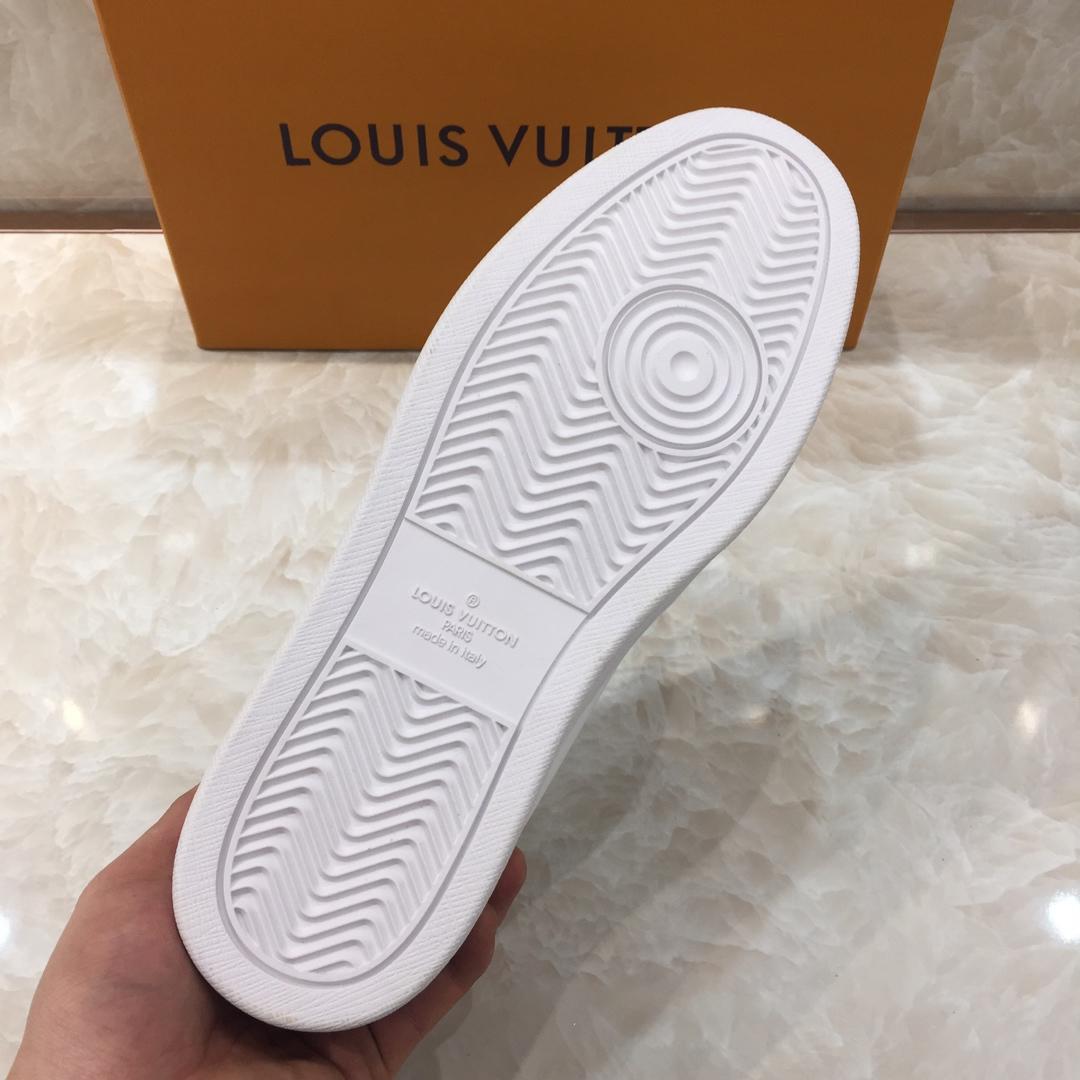 lv Perfect Quality Sneakers White and Monogram print details with white sole MS071032