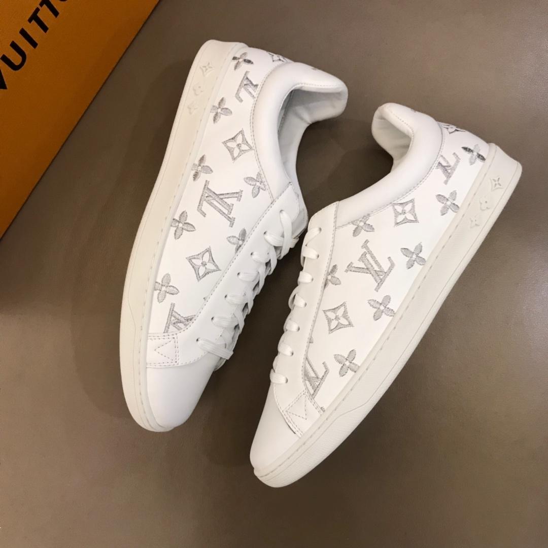 lv Perfect Quality Sneakers White and Monogram embroidery with white sole MS02843