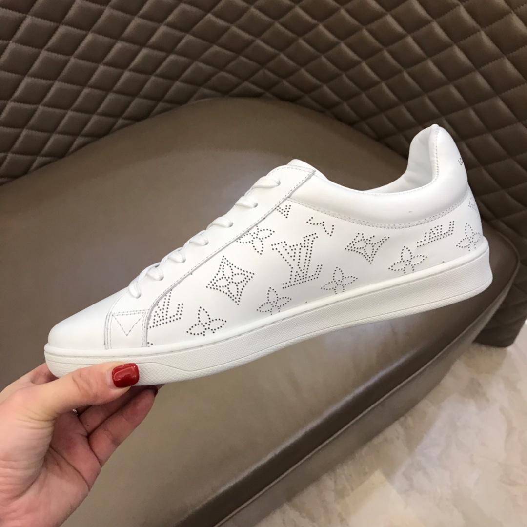 lv Perfect Quality Sneakers White and Monogram embroidery with white sole MS02833