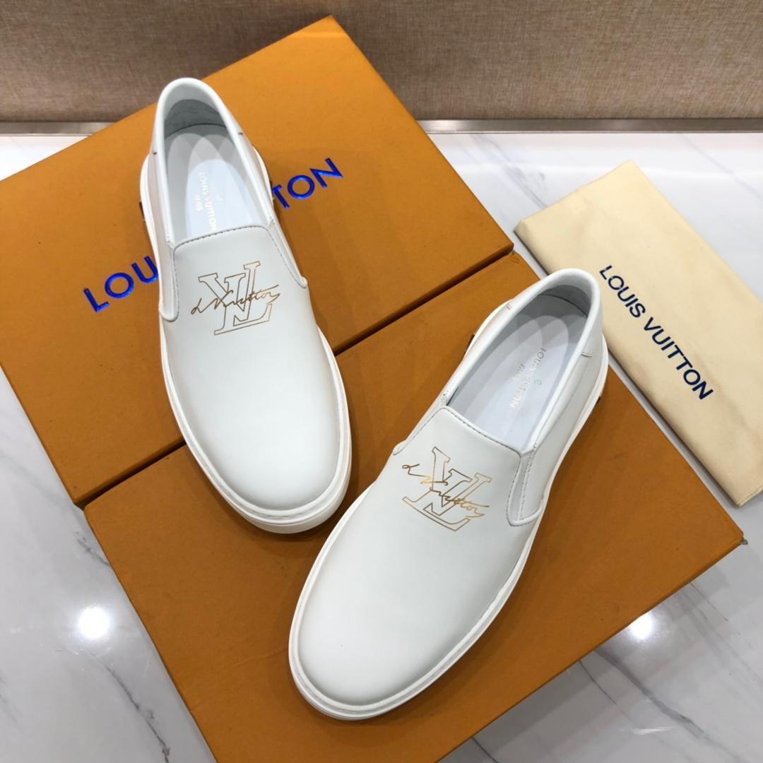 lv Perfect Quality Sneakers White and gold LV print with white sole MS071111