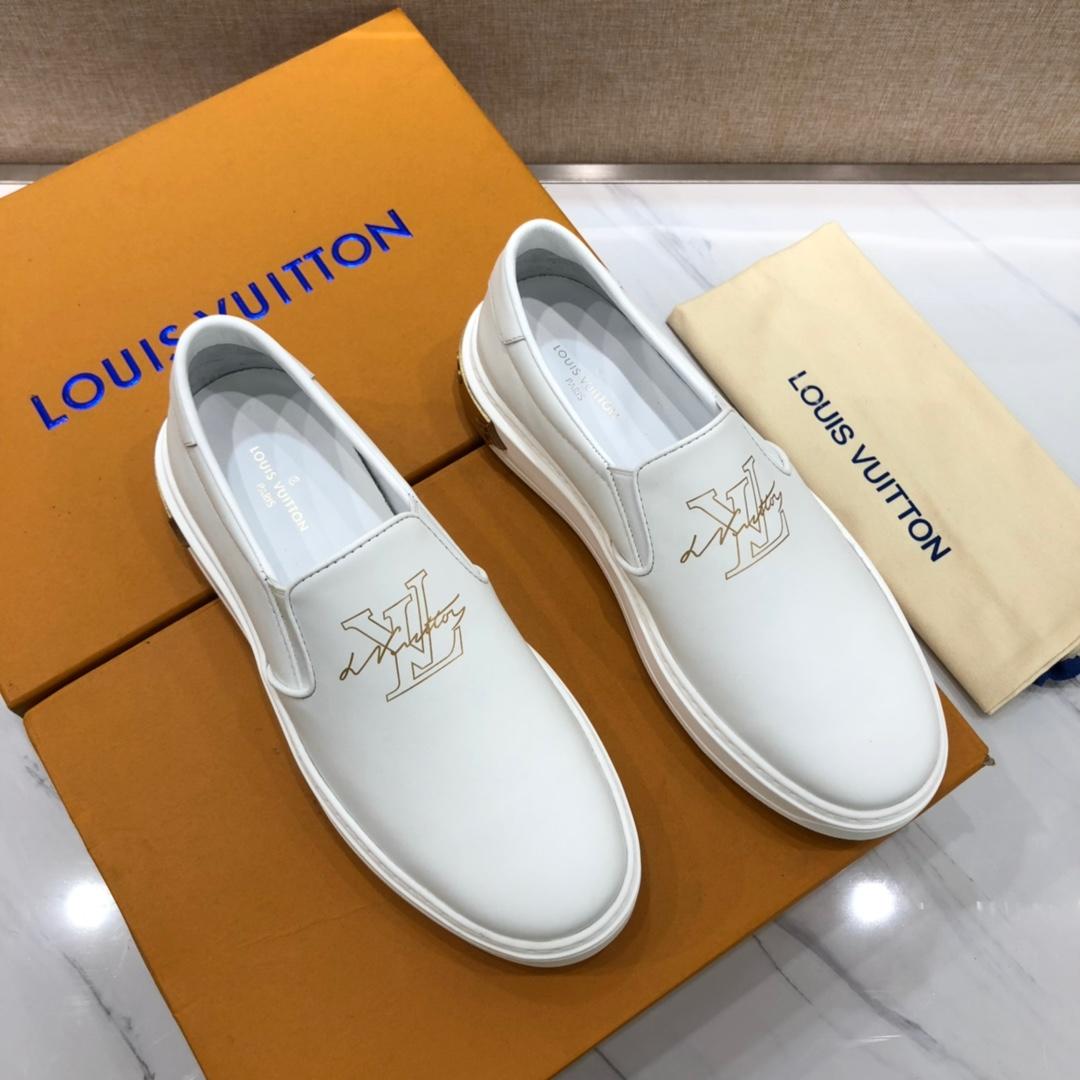 lv Perfect Quality Sneakers White and gold LV print with white sole MS071111