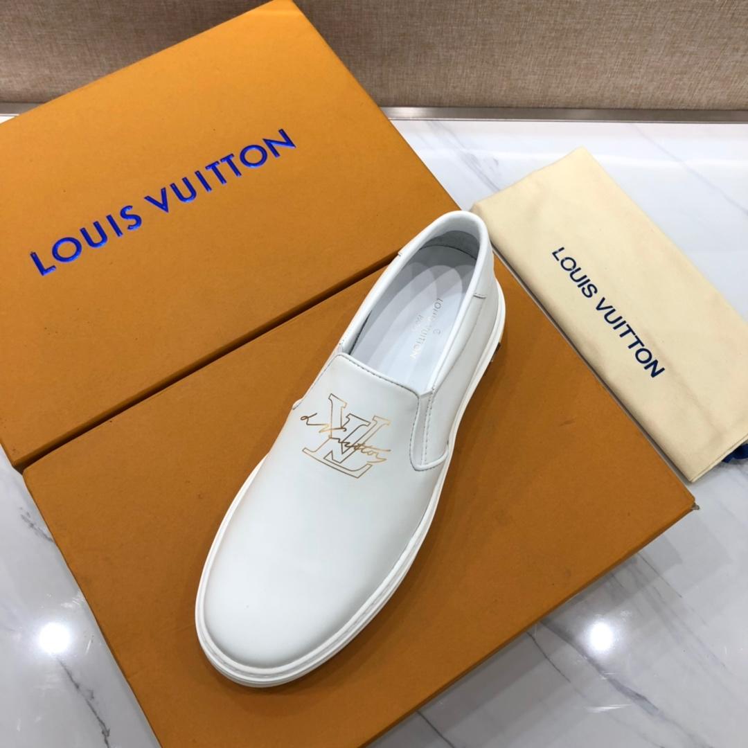 lv Perfect Quality Sneakers White and gold LV print with white sole MS071111