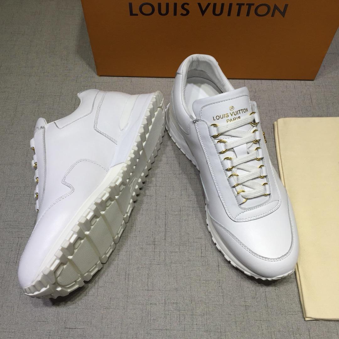 lv Perfect Quality Sneakers White and gold LV logo with white sole MS071039