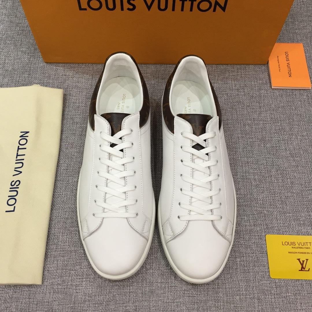 lv Perfect Quality Sneakers White and black trim details and white sole MS071089