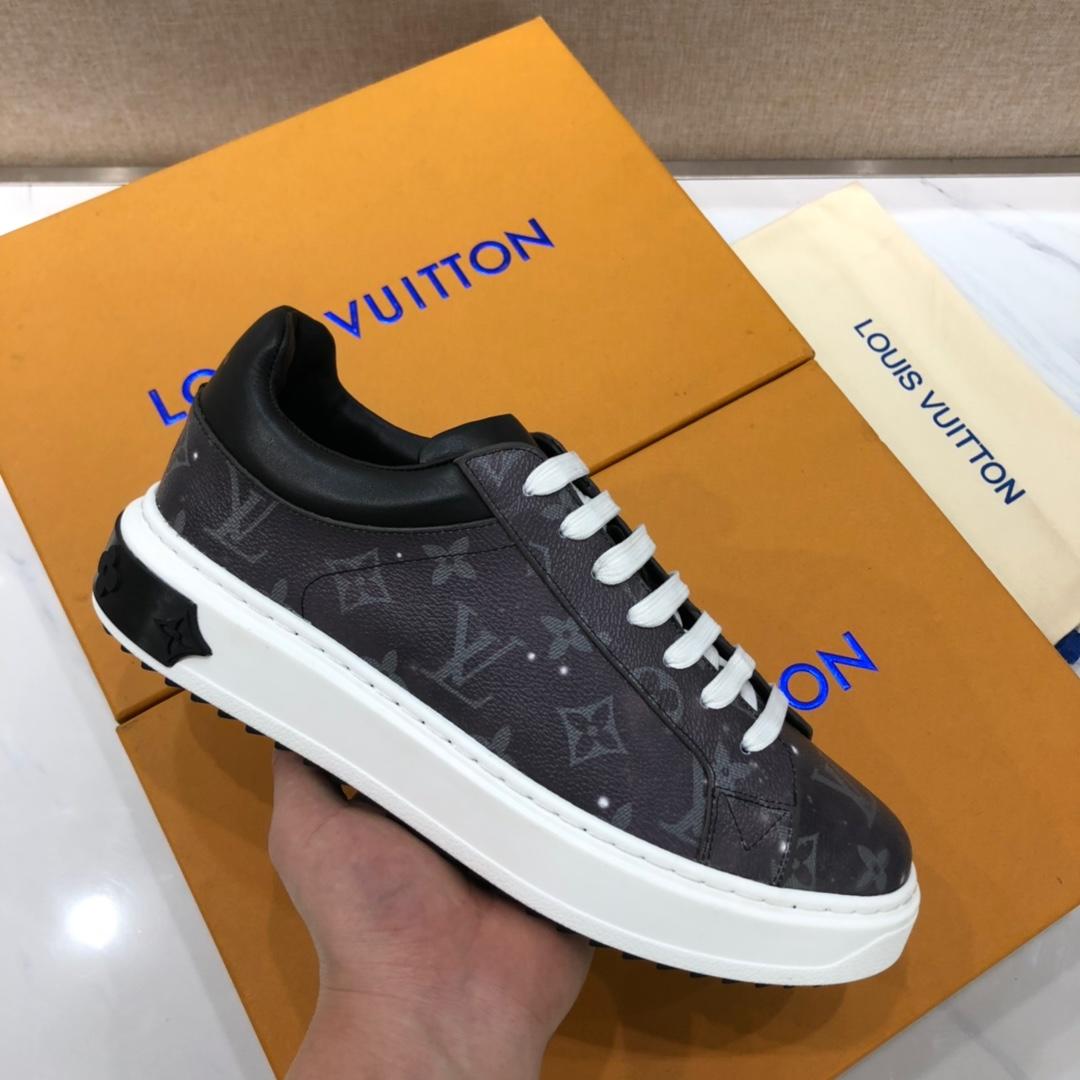 lv Perfect Quality Sneakers Starry sky and Monogram print and white sole MS071147