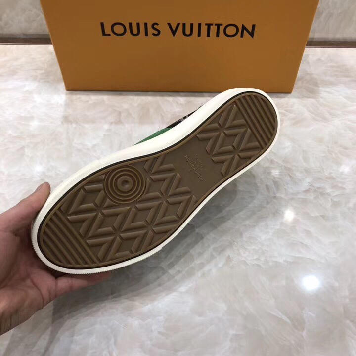 lv Perfect Quality Sneakers Green and black embossed Monogram with white sole MS071073