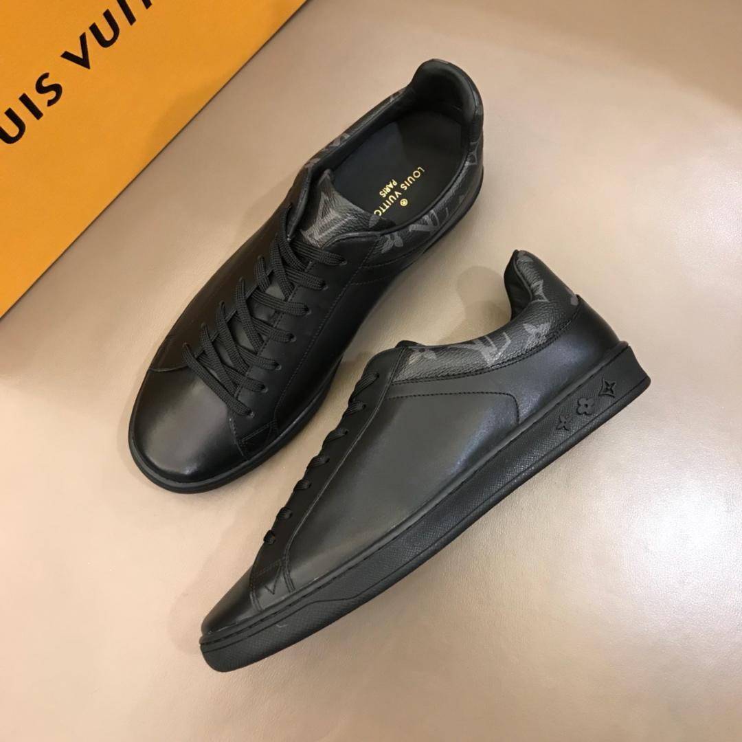 lv Perfect Quality Sneakers Black and Monogram print trim and black sole MS02841