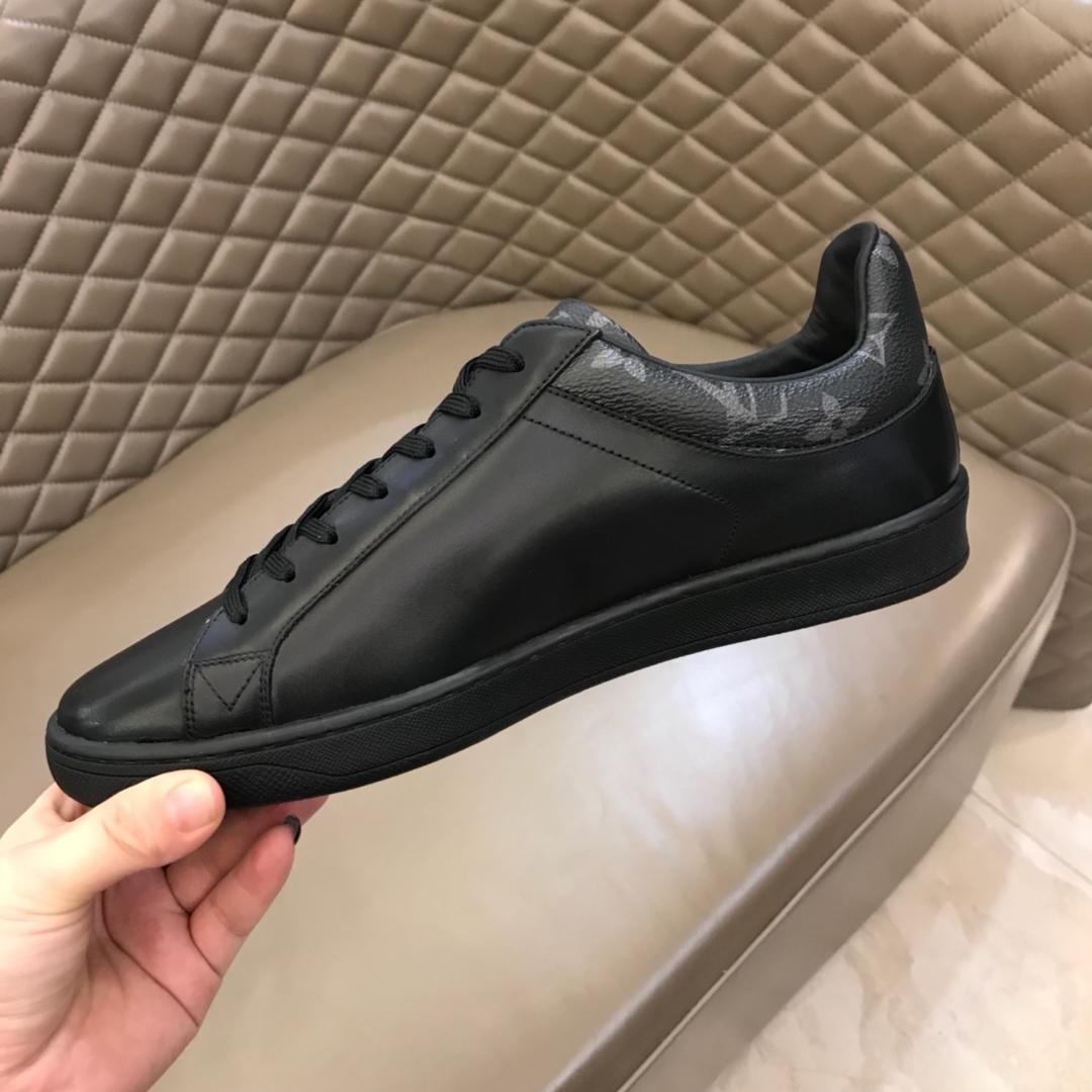 lv Perfect Quality Sneakers Black and Monogram print trim and black sole MS02841