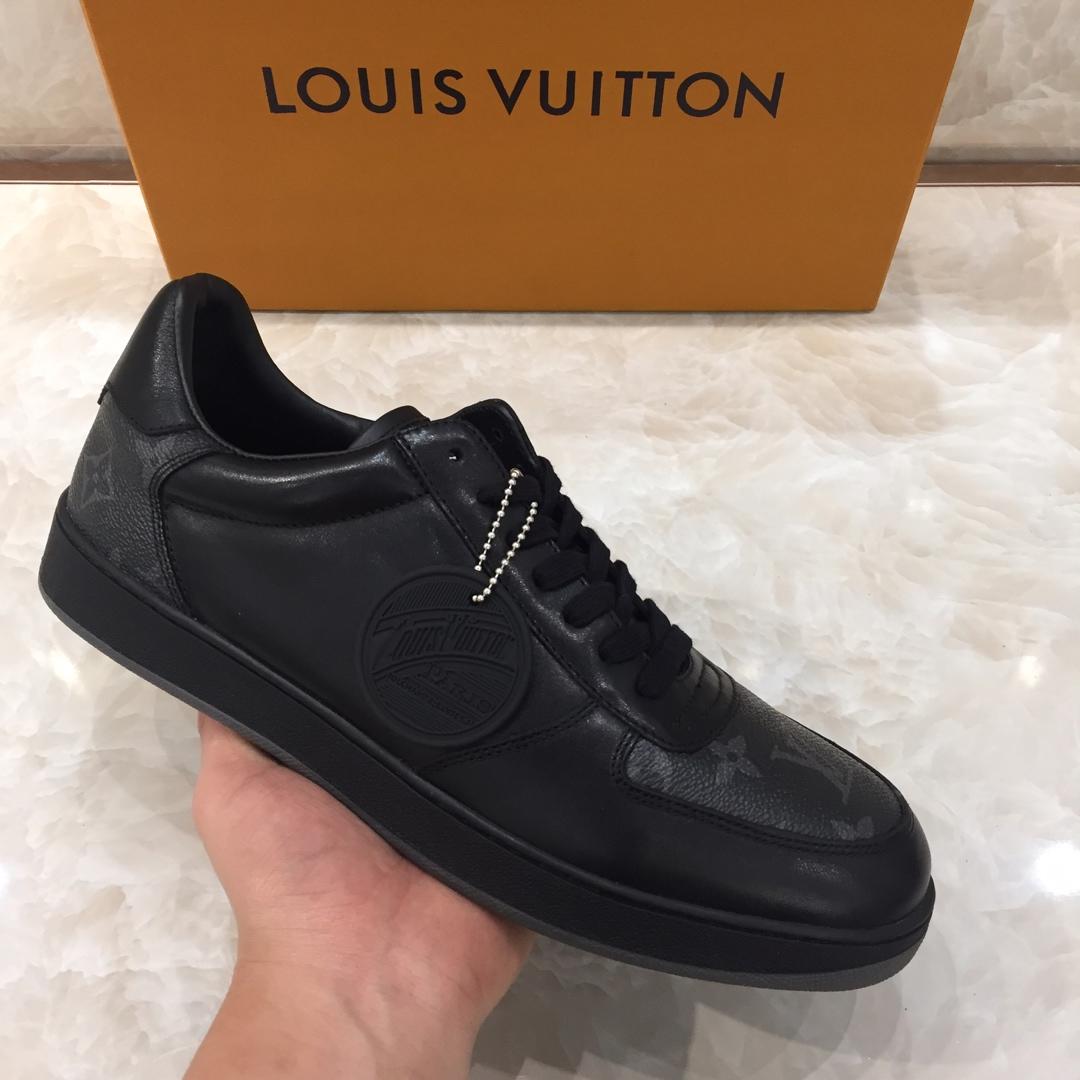 lv Perfect Quality Sneakers Black and Monogram print details and white sole MS071031