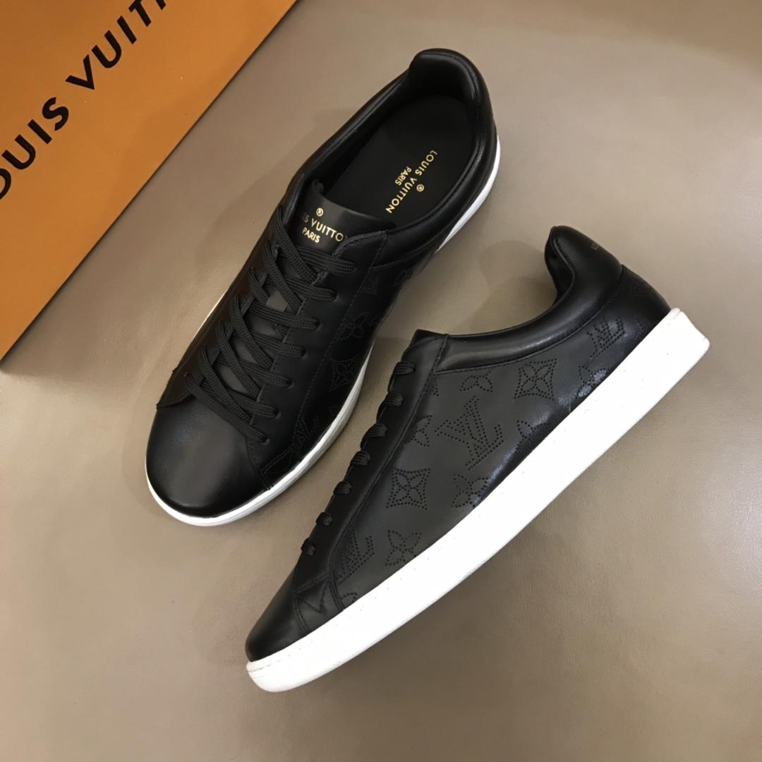 lv Perfect Quality Sneakers Black and Monogram embroidery with white sole MS02832