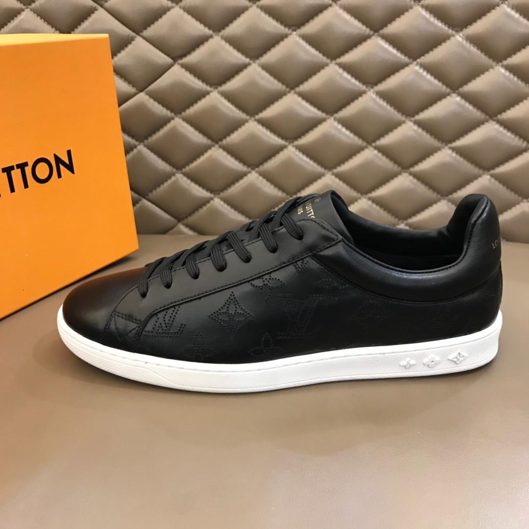 lv Perfect Quality Sneakers Black and Monogram embroidery with white sole MS02832