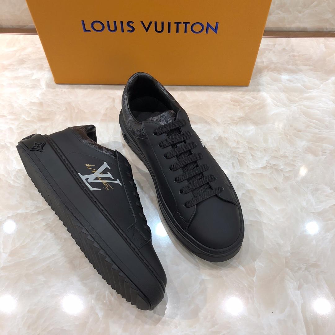 lv Perfect Quality Sneakers Black and LV print with black sole MS071057