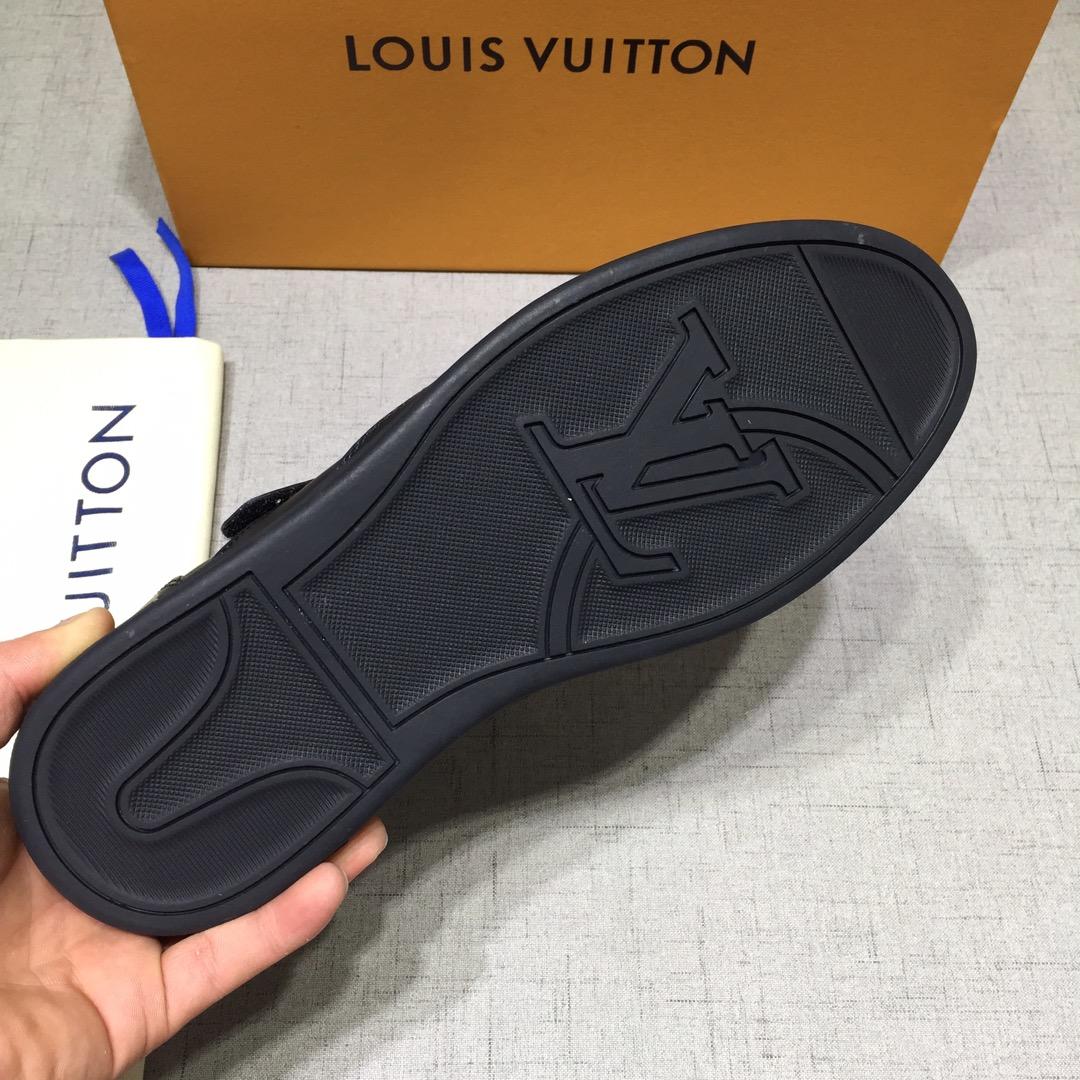 lv Perfect Quality Sneakers Black and black Monogram detail and black sole MS071080