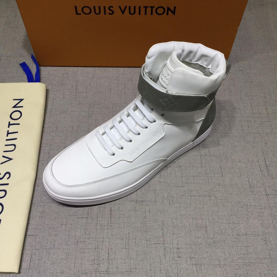 lv High-top Perfect Quality Sneakers White and gray Monogram details and white sole MS071081