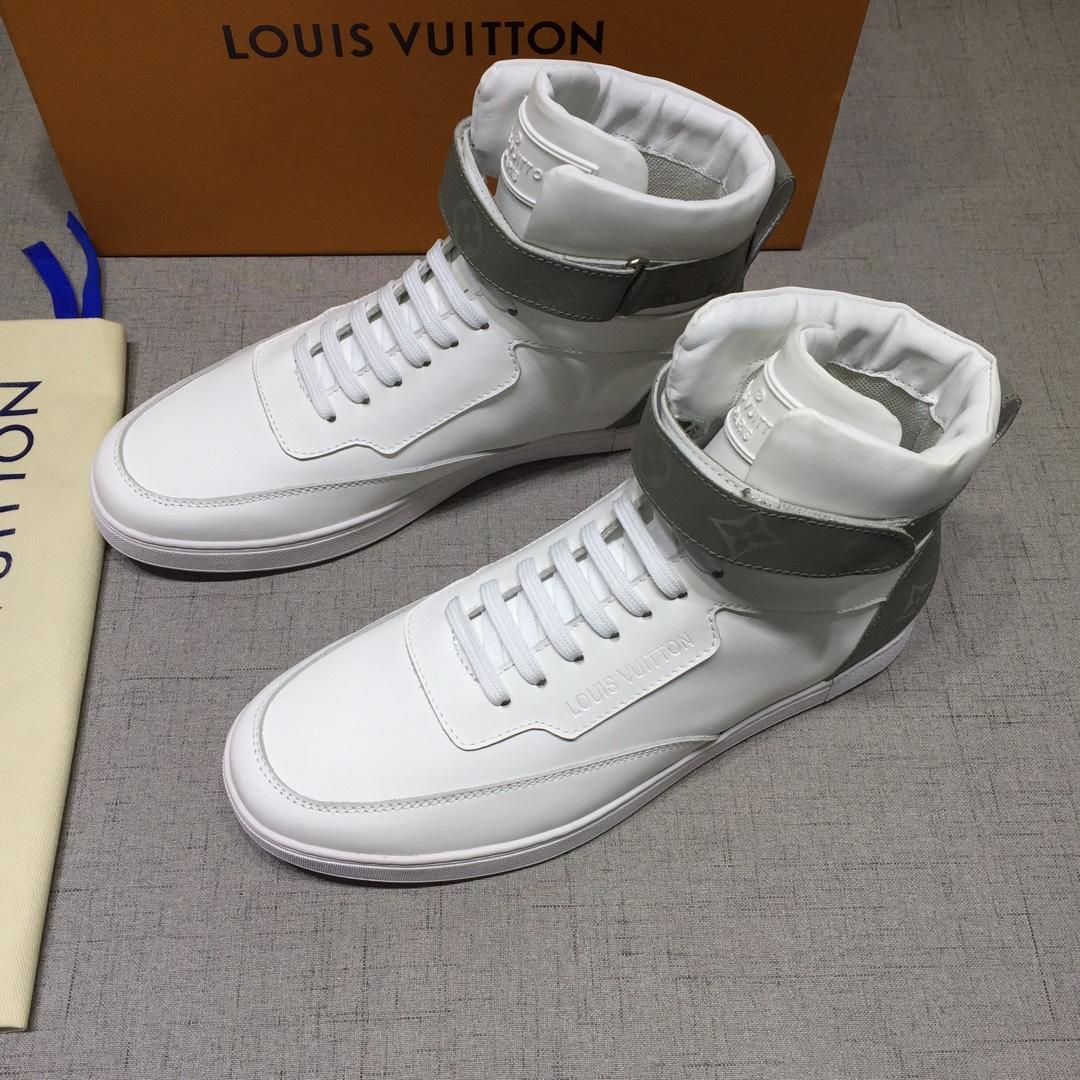 lv High-top Perfect Quality Sneakers White and gray Monogram details and white sole MS071081