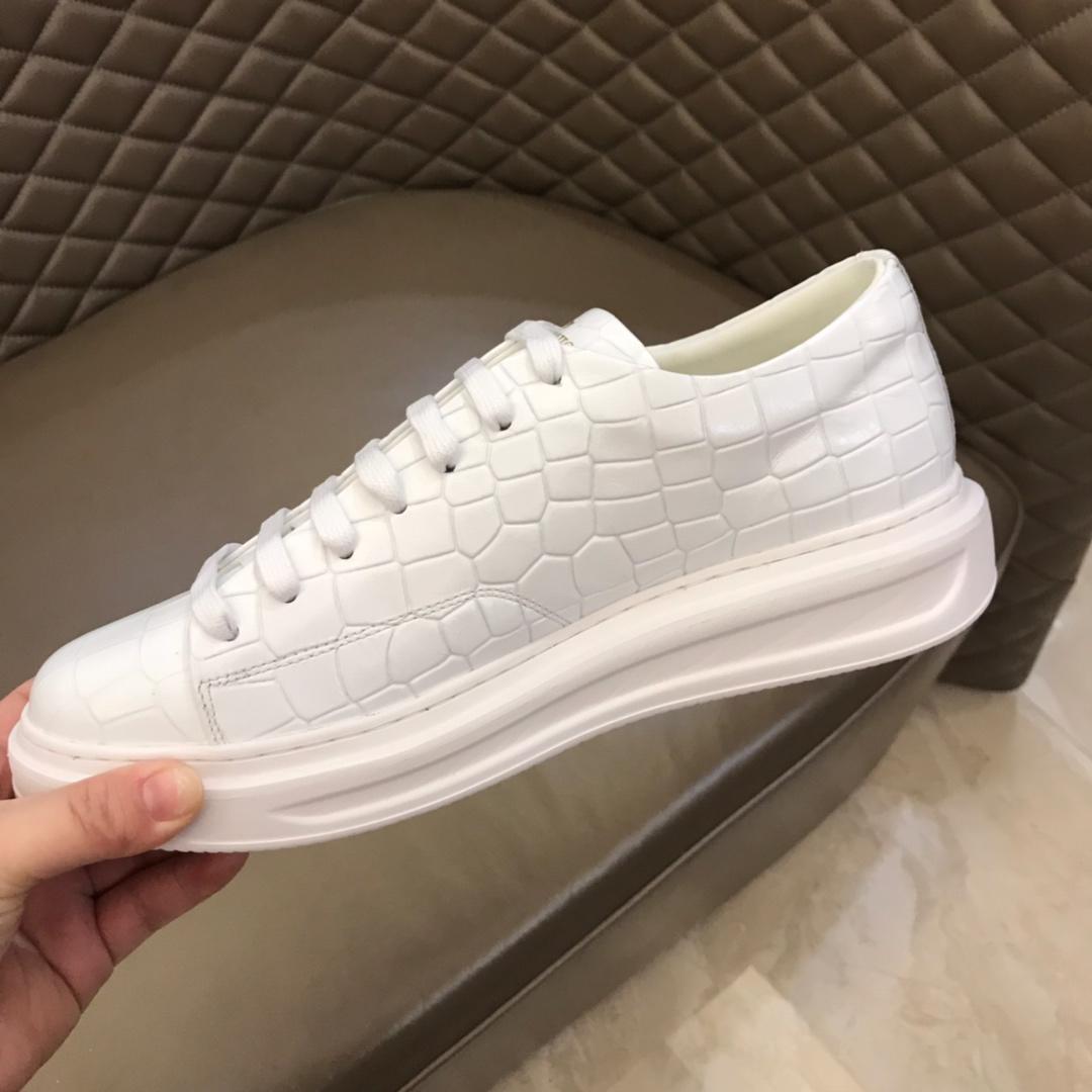 lv Fashion Sneakers White crocodile skin and gold Monogram Flower pattern with white sole MS02878