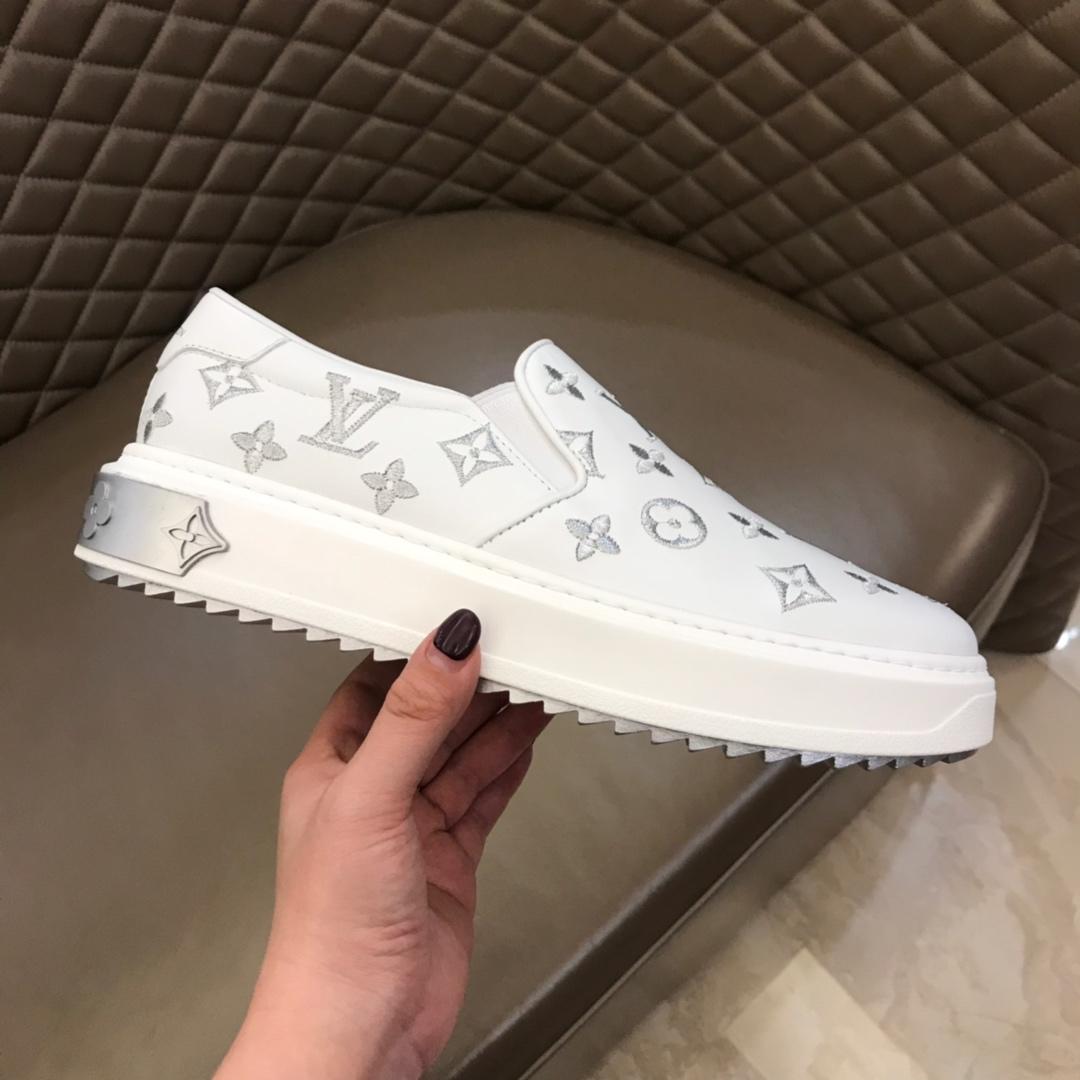 lv Fashion Sneakers White and silver Monogram embroidery with white sole MS02851