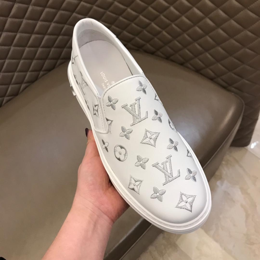 lv Fashion Sneakers White and silver Monogram embroidery with white sole MS02851