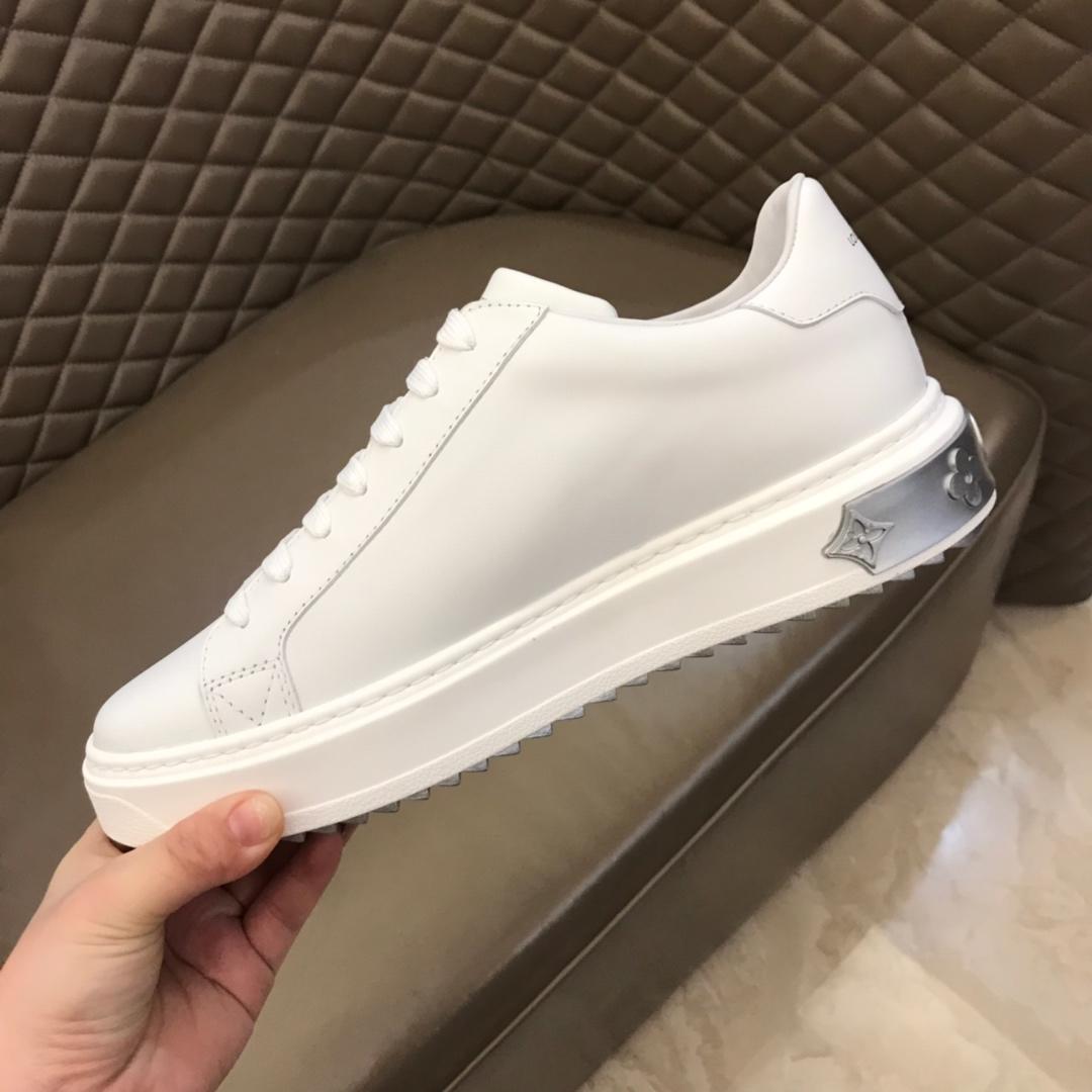 lv Fashion Sneakers White and silver LV print with white sole MS02863