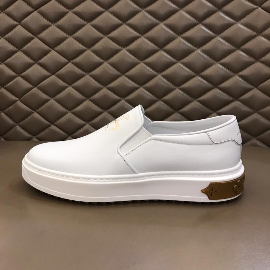 lv Fashion Sneakers White and gold LV print with white sole MS02860