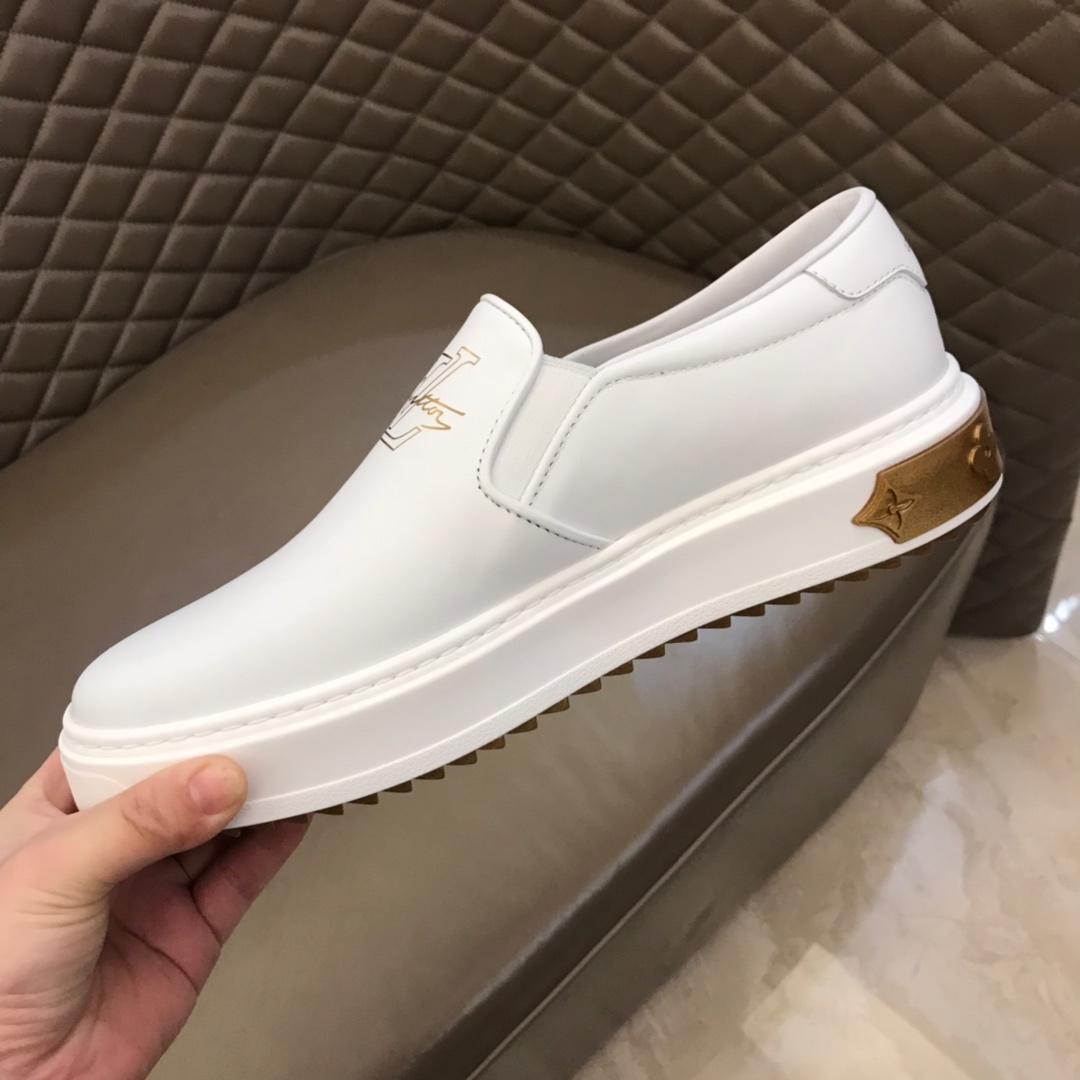 lv Fashion Sneakers White and gold LV print with white sole MS02860