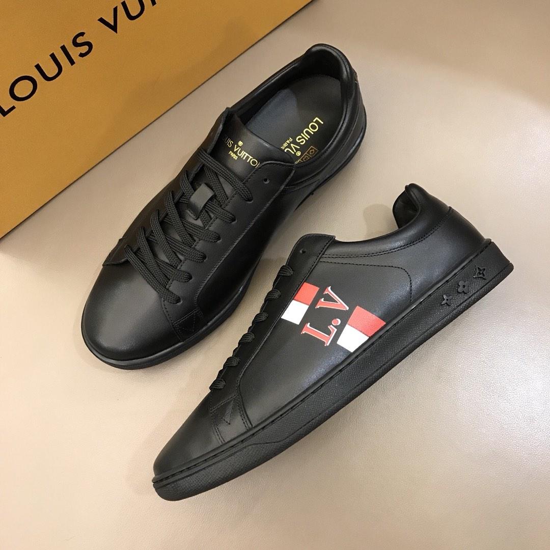 lv Fashion Sneakers Black and LV striped print with black sole MS02873