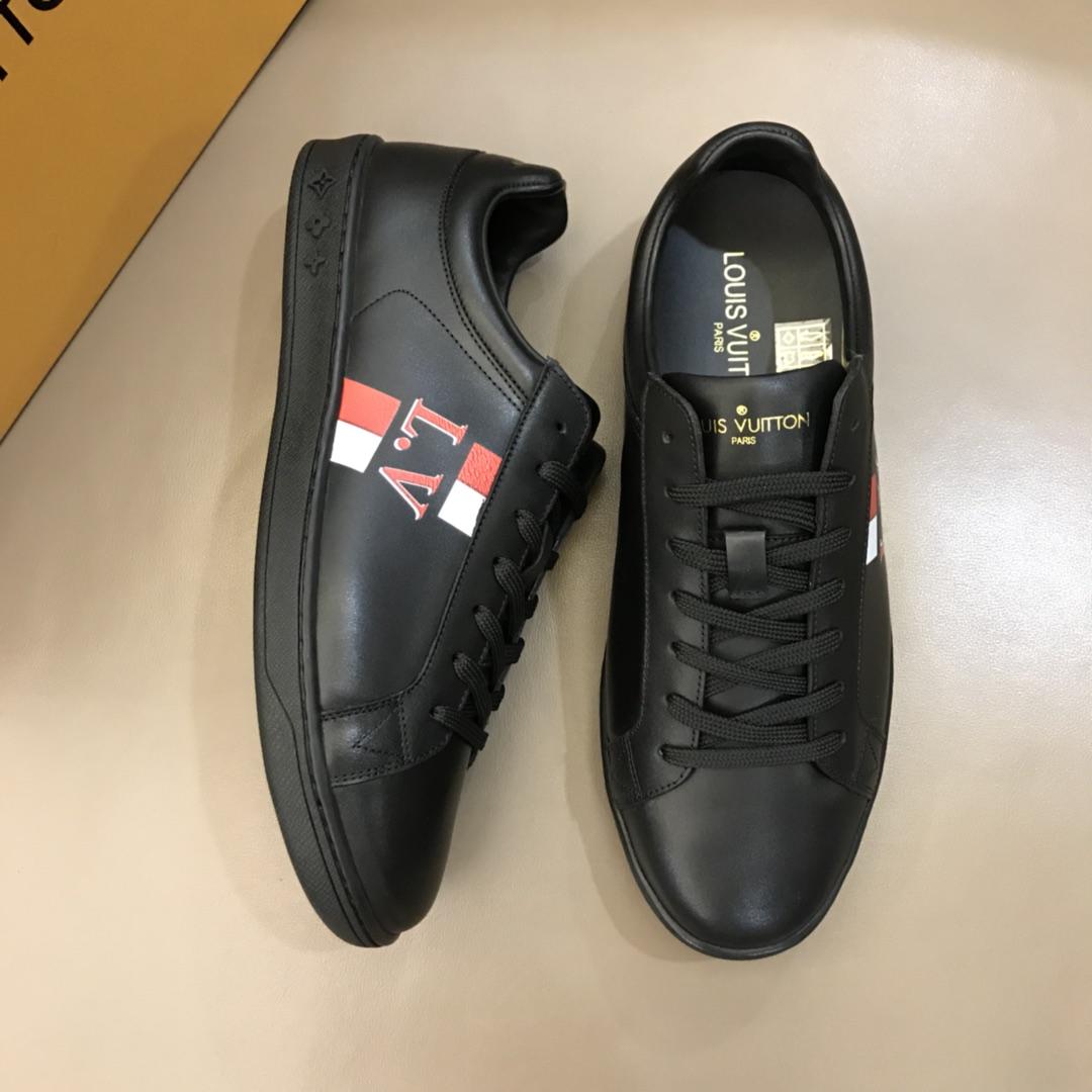 lv Fashion Sneakers Black and LV striped print with black sole MS02873