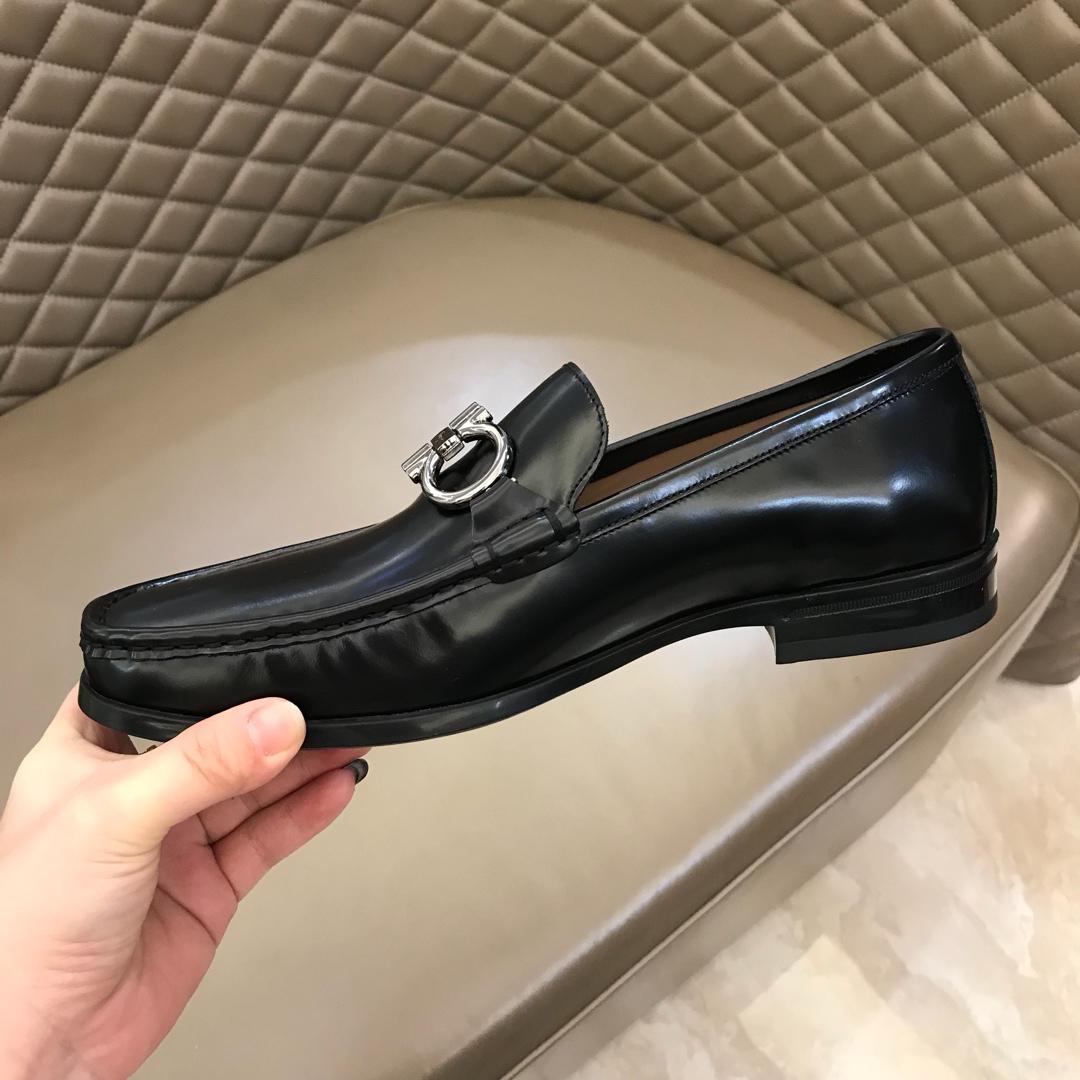 Salvatore Ferragamo Black Bright leather Fashion Perfect Quality Loafers With Sliver Buckle MS02975