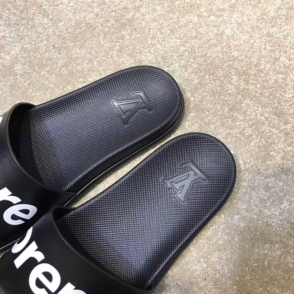 High Quality lv x Supreme Black slides OF_A7D8ADE0D6B3