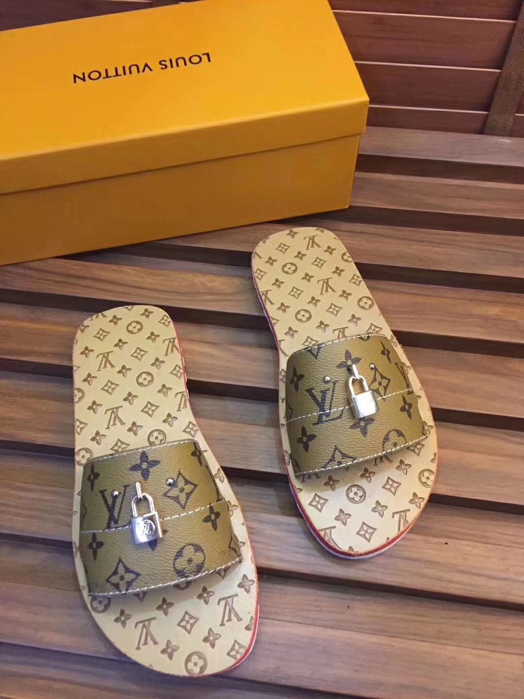 High Quality lv Lock It Mule Sandals OF_31C84CA73A5F