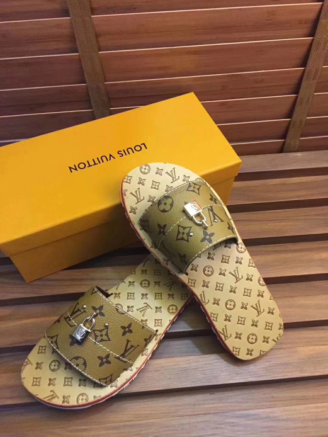 High Quality lv Lock It Mule Sandals OF_31C84CA73A5F