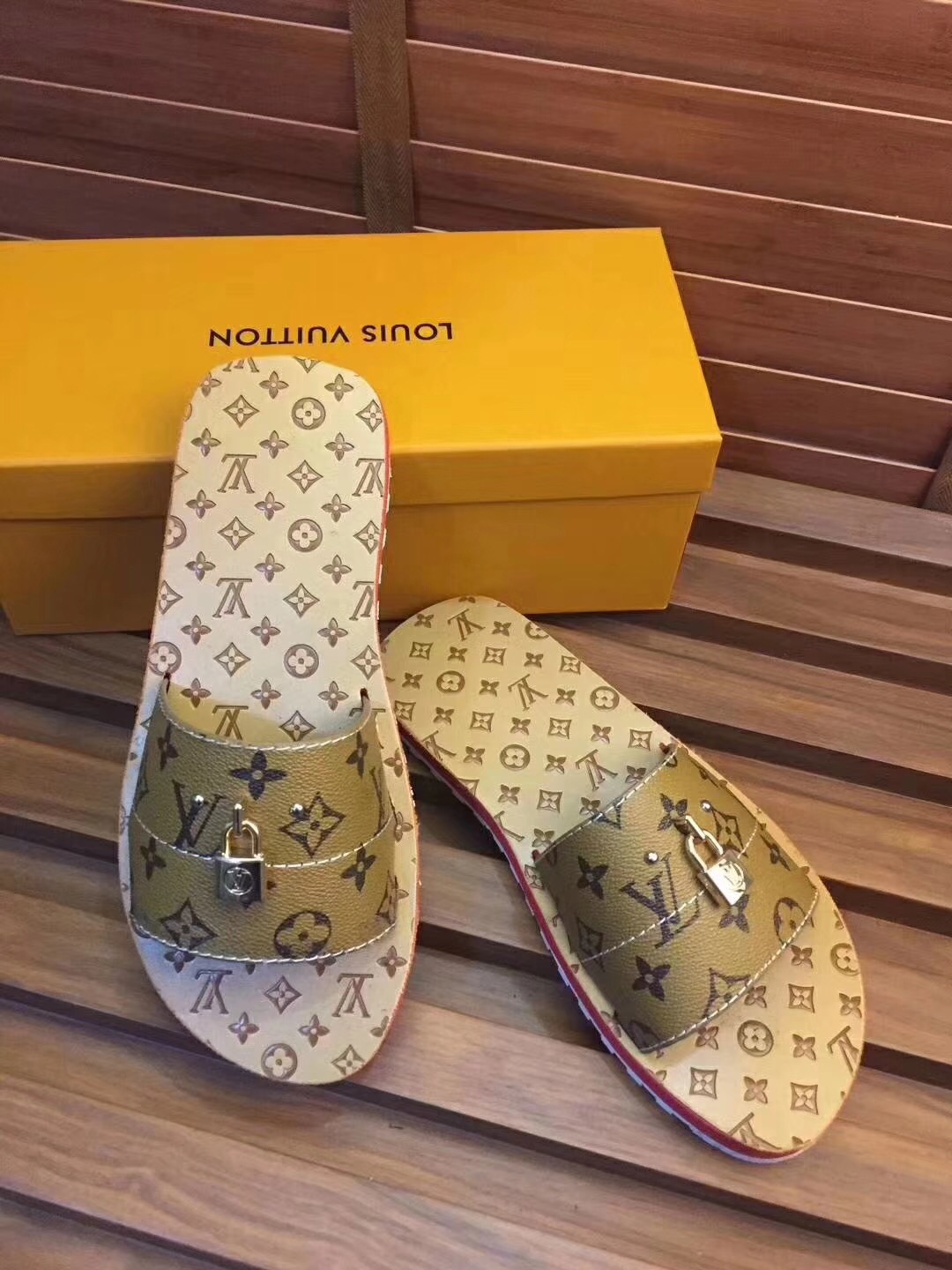 High Quality lv Lock It Mule Sandals OF_31C84CA73A5F