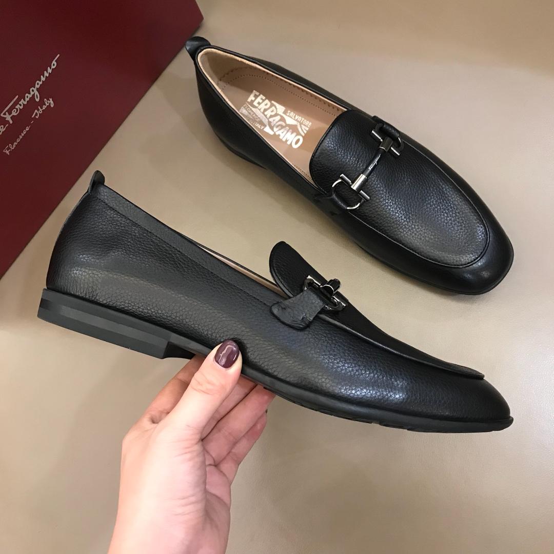 Salvatore Ferragamo Black leather Fashion Perfect Quality Loafers With Sliver Buckle MS02986