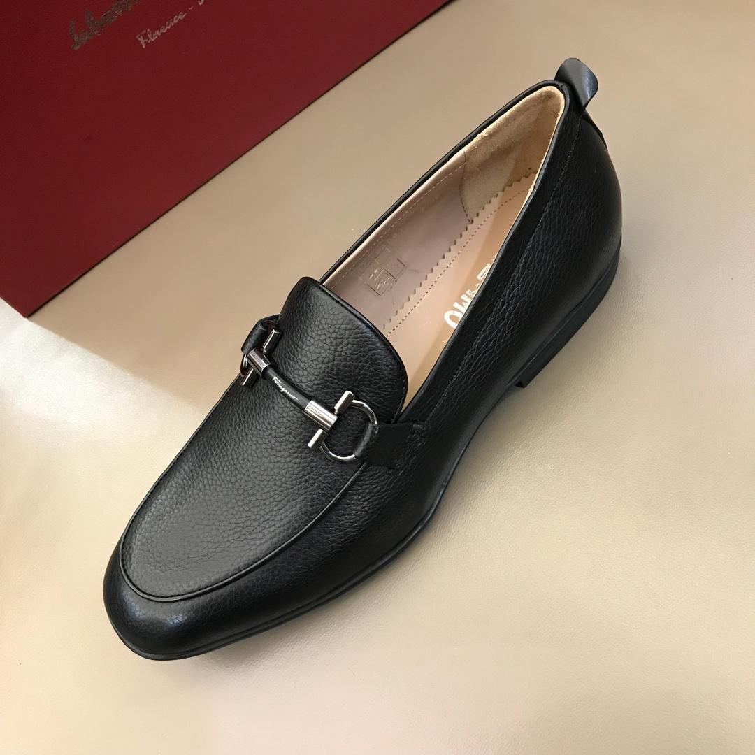 Salvatore Ferragamo Black leather Fashion Perfect Quality Loafers With Sliver Buckle MS02986