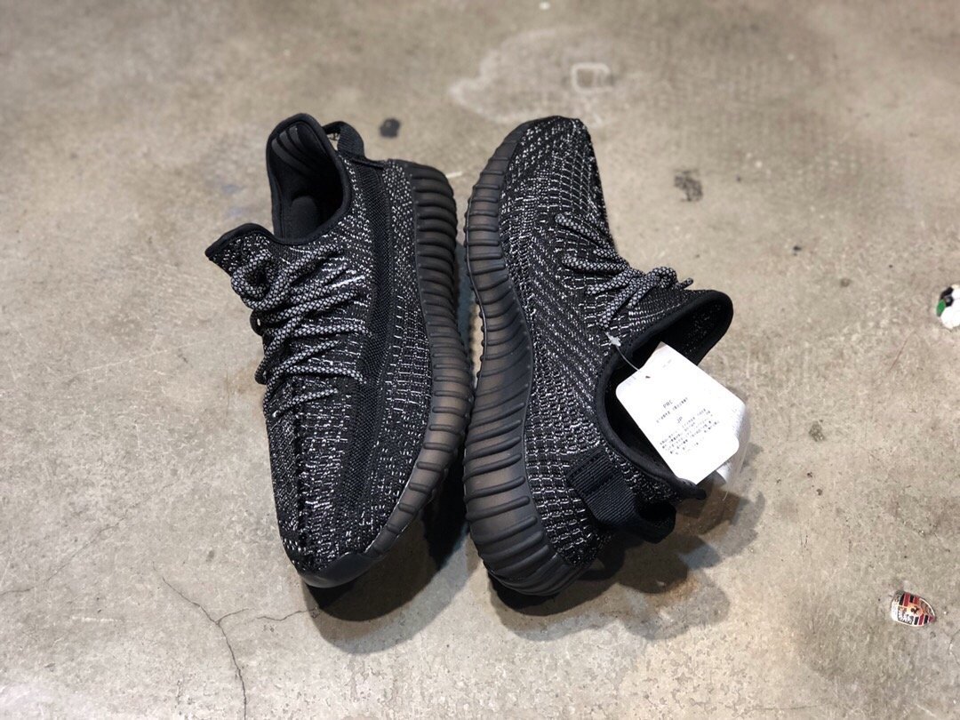 High Quality Exclusive YEEZY 350 V2 Black WITH REAL PREMEKNIT FROM HUAYIYI WHICH OFFER PRIMEKNIT TO ADIDAS DIRECTLY READY on April 14th