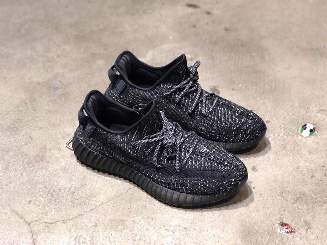 High Quality Exclusive YEEZY 350 V2 Black WITH REAL PREMEKNIT FROM HUAYIYI WHICH OFFER PRIMEKNIT TO ADIDAS DIRECTLY READY on April 14th