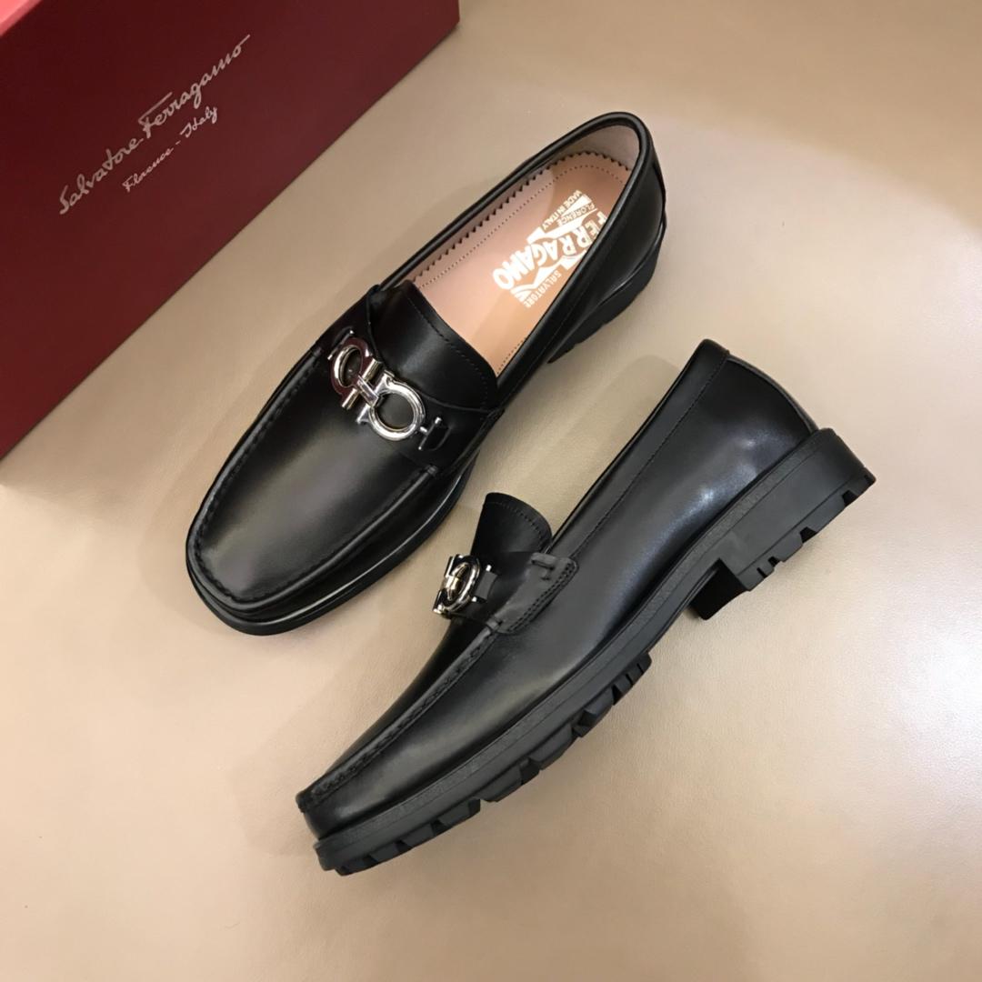 Salvatore Ferragamo Black leather Fashion Perfect Quality Loafers With Sliver Buckle MS02994