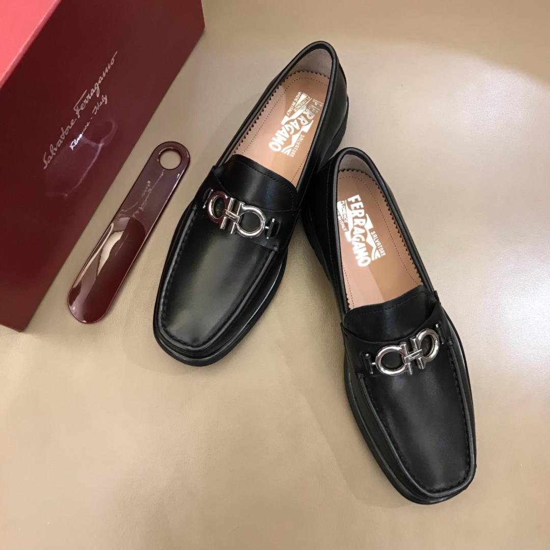 Salvatore Ferragamo Black leather Fashion Perfect Quality Loafers With Sliver Buckle MS02994
