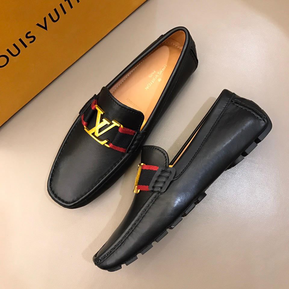 lv Black Bright leather Loafers With Golden Buckle MS02800