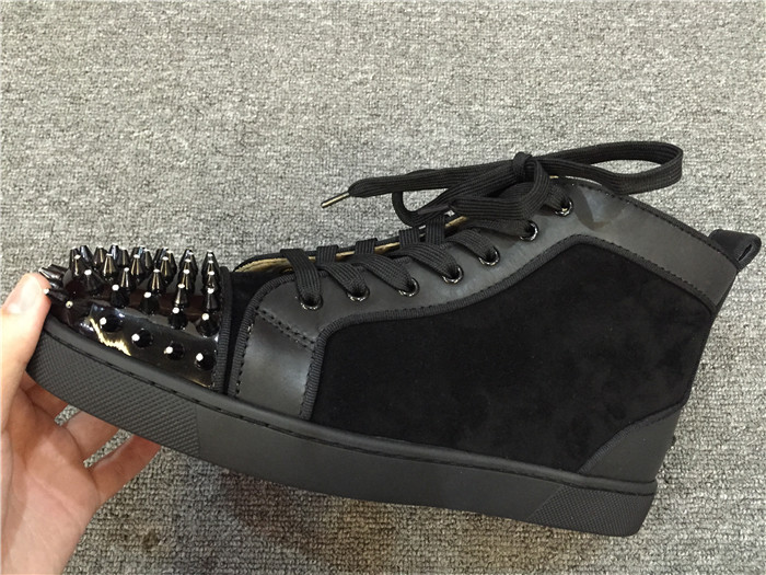 High Quality Christian Louboutin Louis Spikes Men Flat Black Suede Sneakers