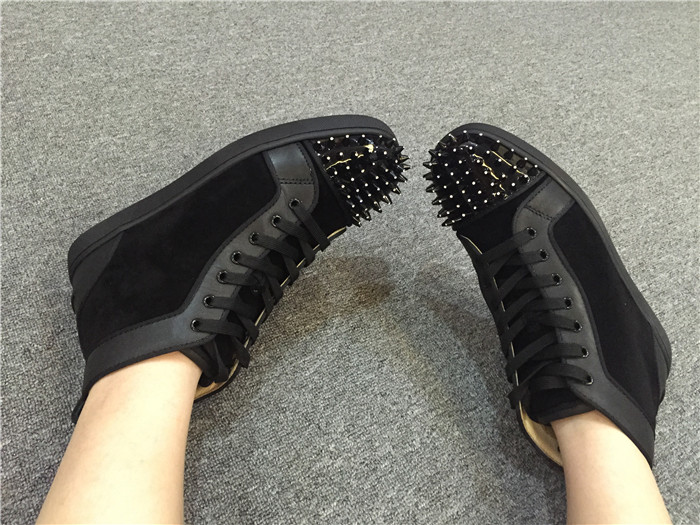 High Quality Christian Louboutin Louis Spikes Men Flat Black Suede Sneakers